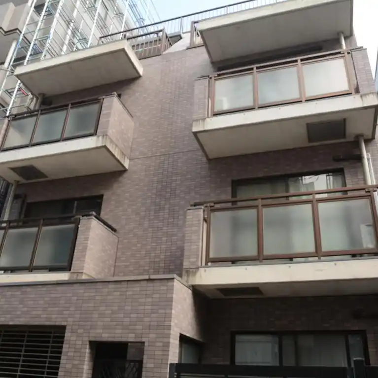 アクシス 外観