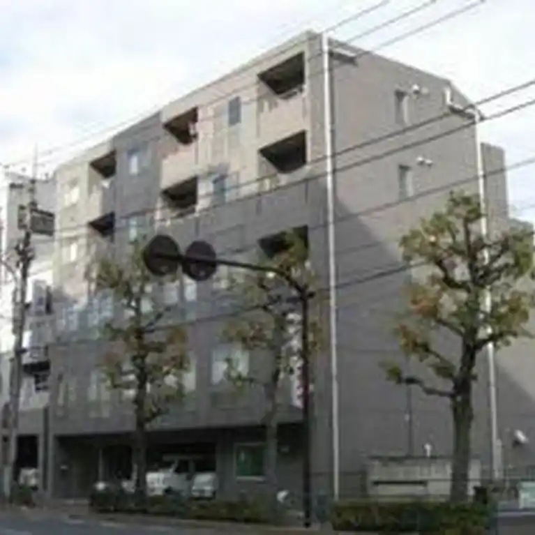 エミール・ナガト 外観