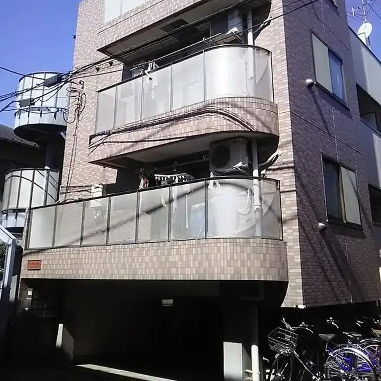 フラット・ポローニア 外観