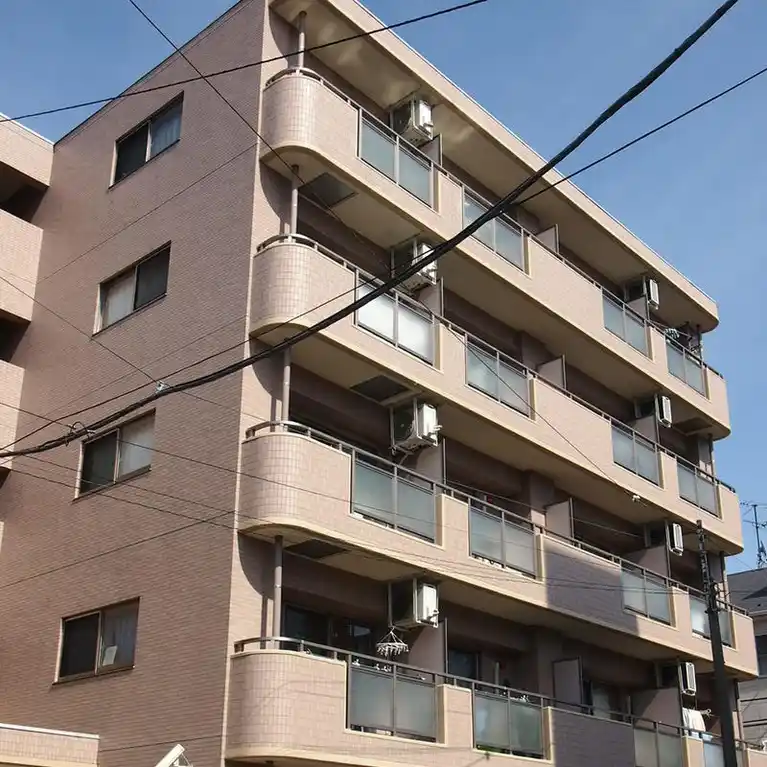 ブルーライト山手