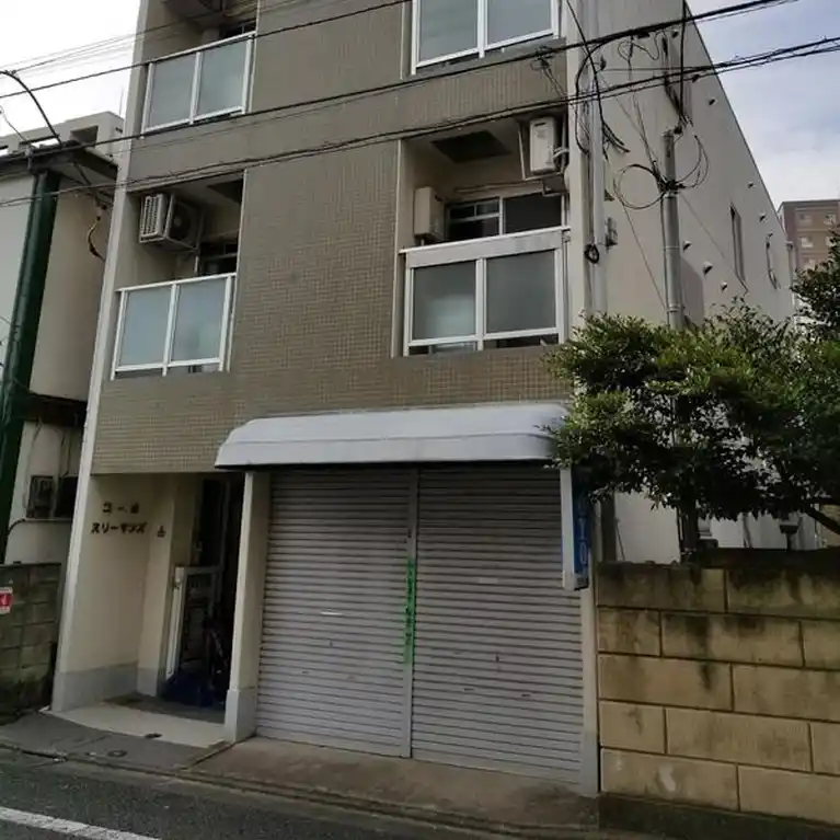 コーポスリーサンズ 外観
