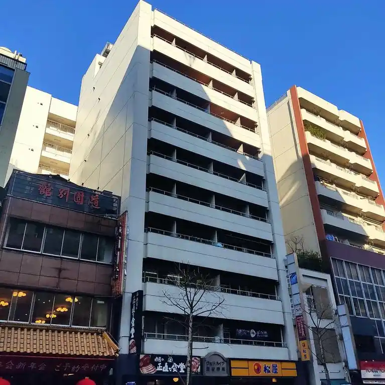 ヴェラハイツ新宿御苑 外観