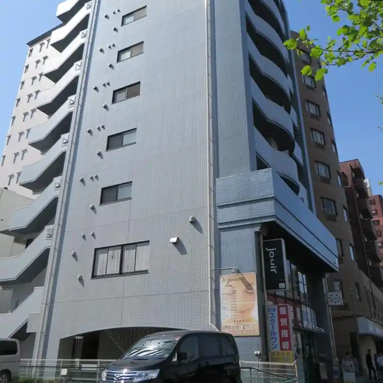 イーストアベニュー 外観