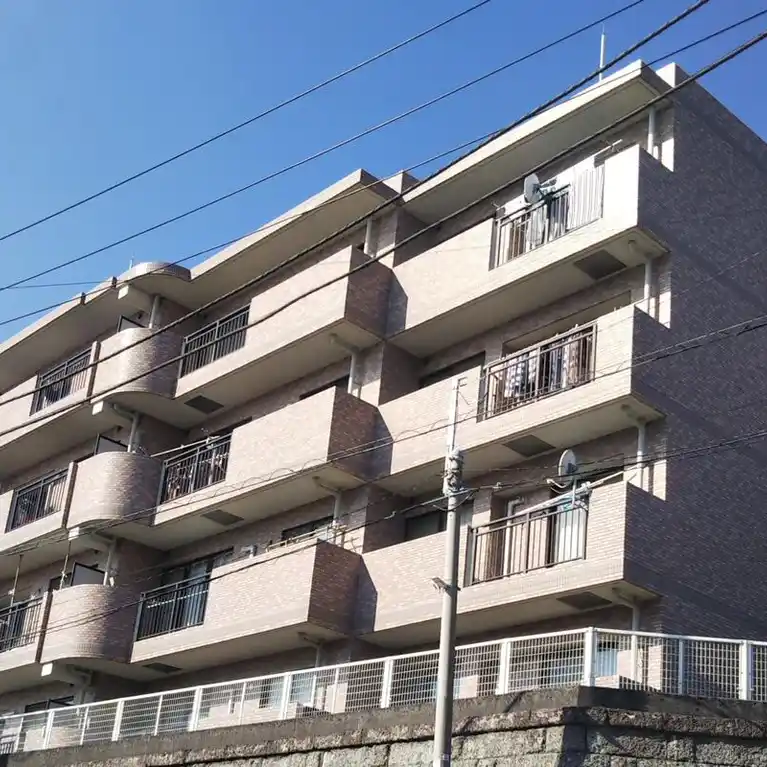 アルカサル岸谷