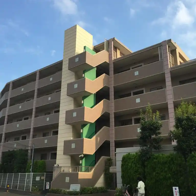 ヴィナロス横濱中田カレンティーナ