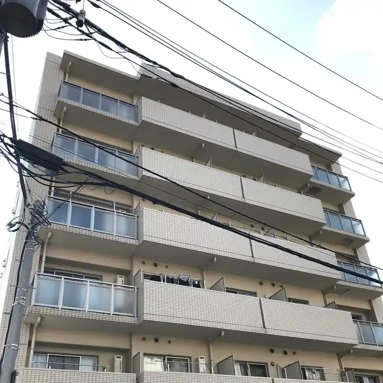 プレジール三郷中央