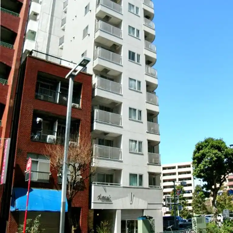 アヴァンセ西新宿 外観