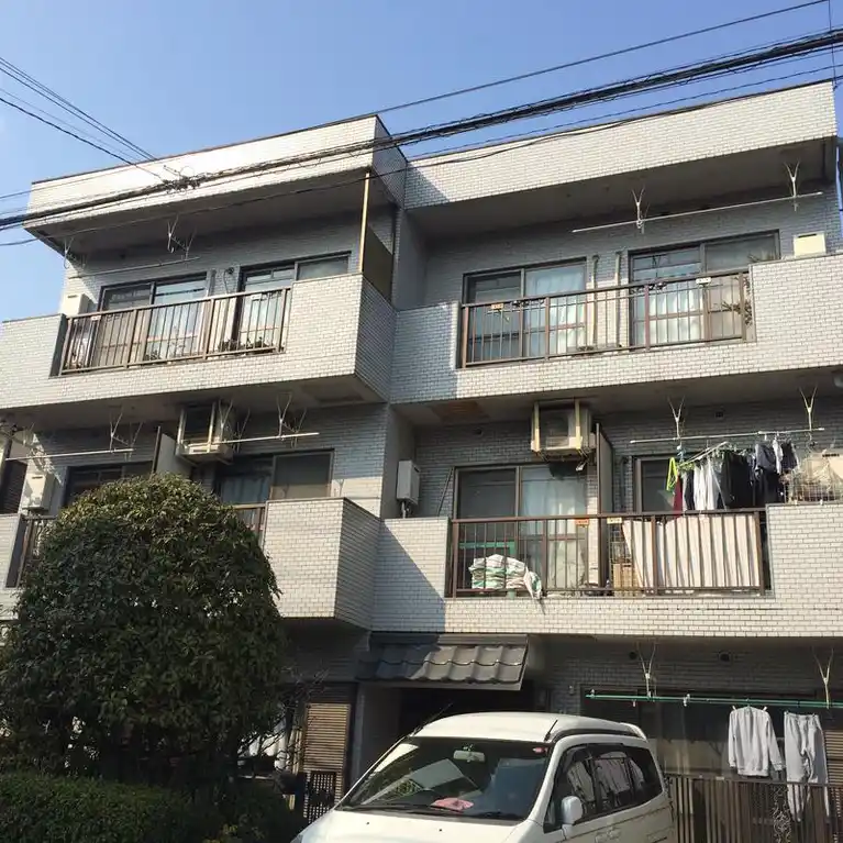 カーサイトー 外観