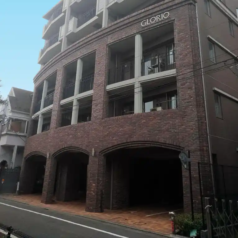 グローリオ三軒茶屋