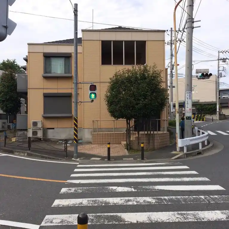 ファサヴィフィオレ ヒジカタ