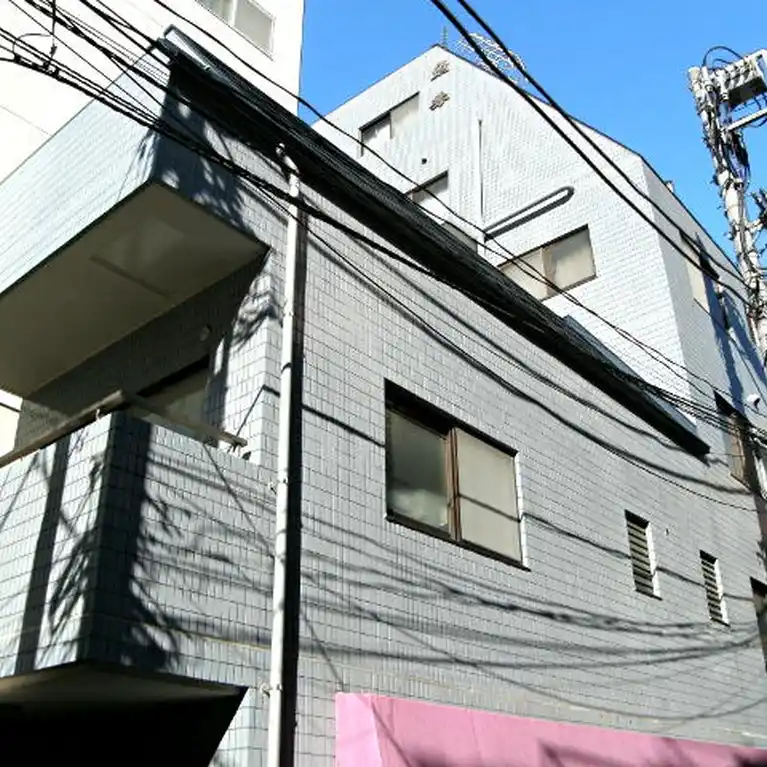 ウエスト市川 外観