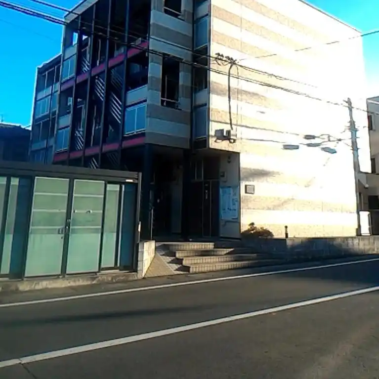 レオパレスアミー 外観