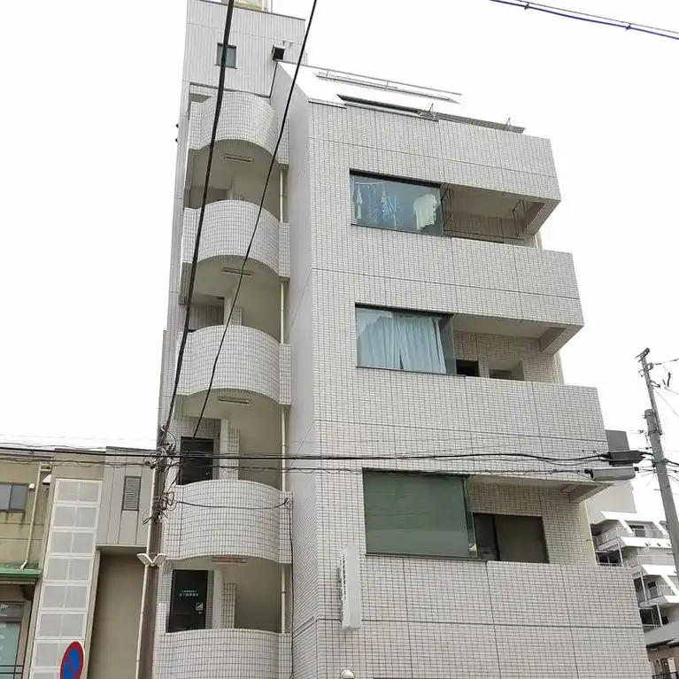 ヒトモトビル