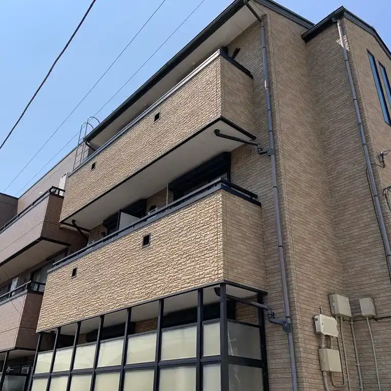 セレ中井 外観