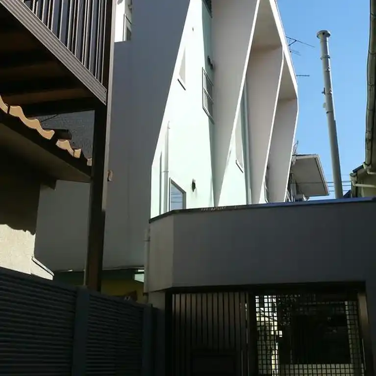 EAVES