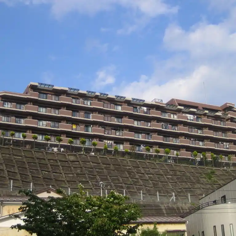 ニューパース横濱弘明寺