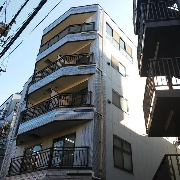 ラマ第2ビル 外観