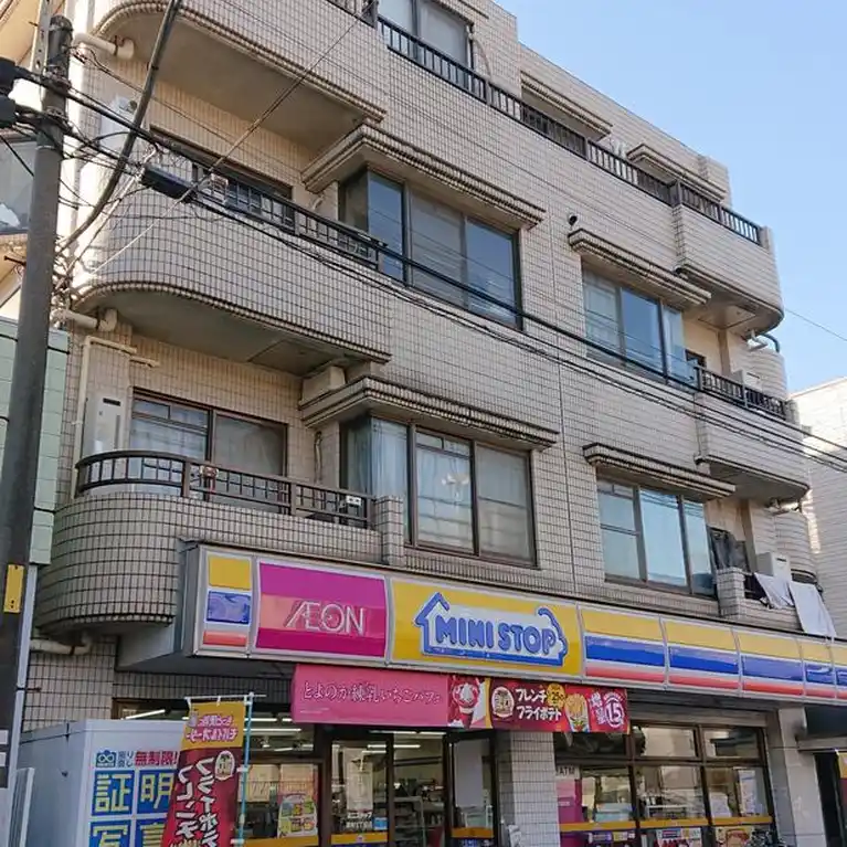 ヴィラ高安 外観