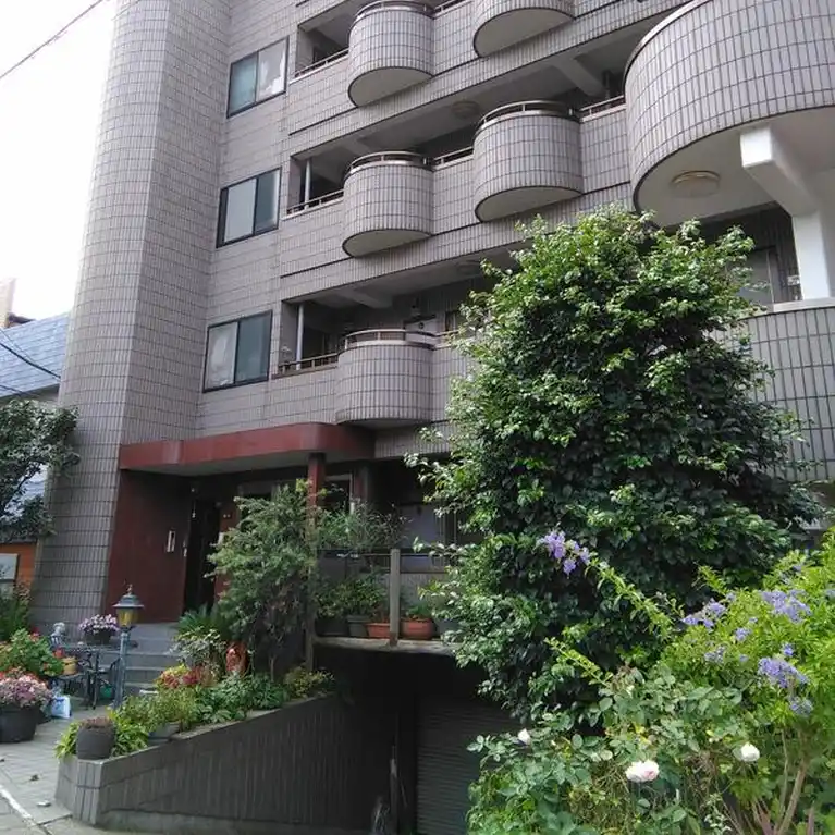 アールマンション 外観
