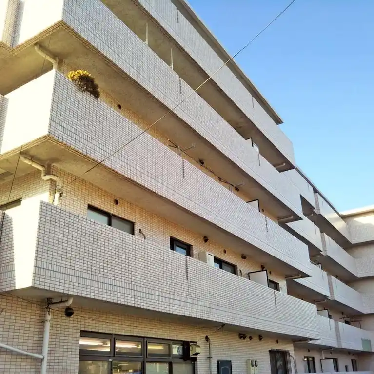 ロイヤルプラザ市川 外観