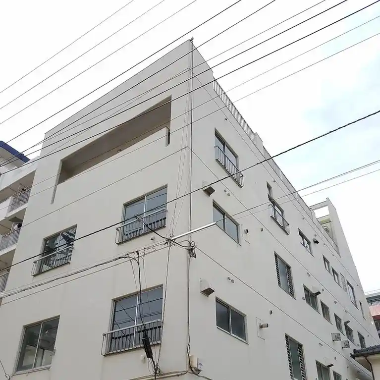 港新ビル 外観