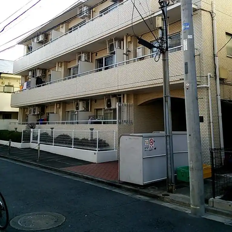 第3シュヴェルニー 外観