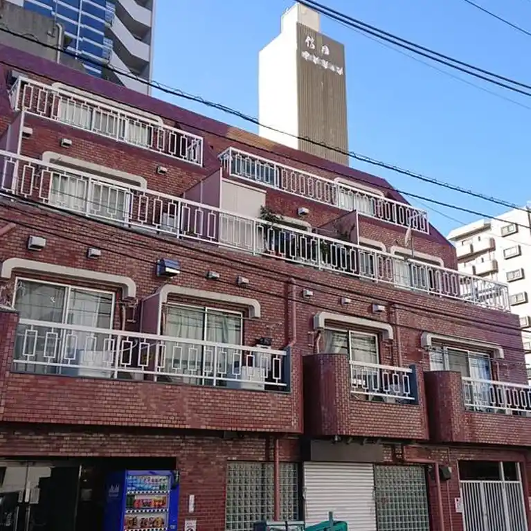 信用マンション 外観