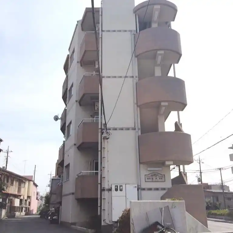 セジュール・ド・ミワ参番館 外観