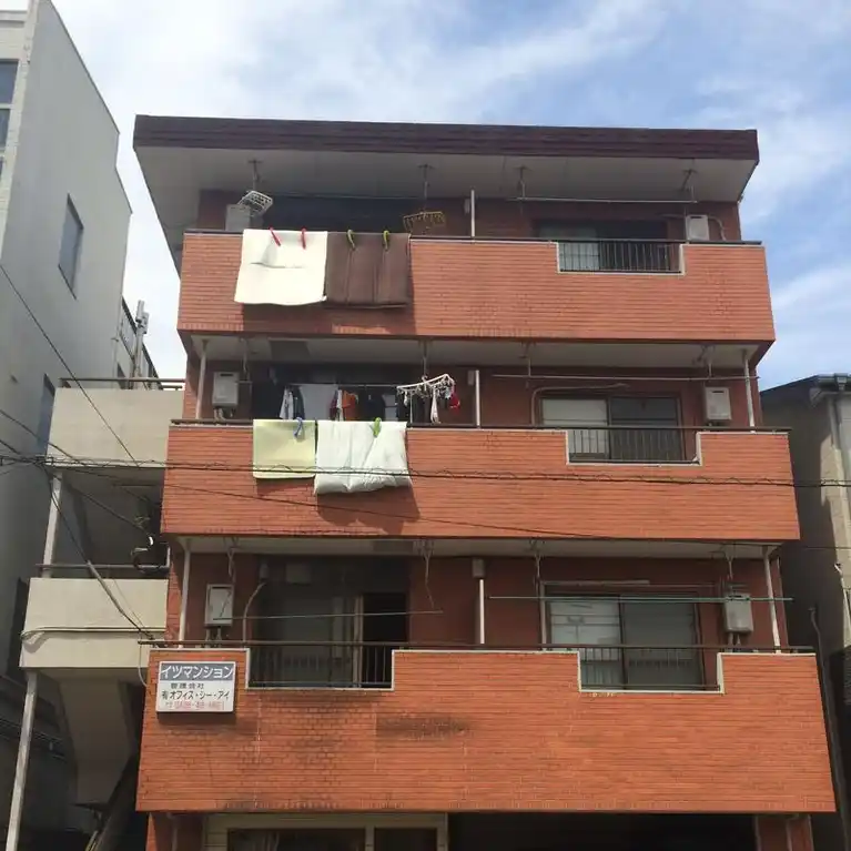 イツマンション
