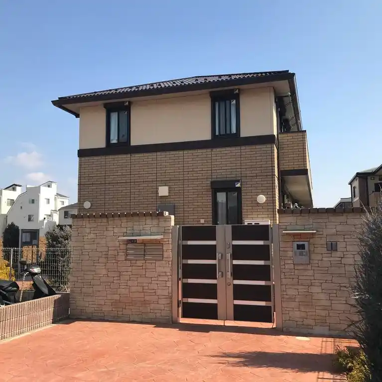 クレシェンテ市川