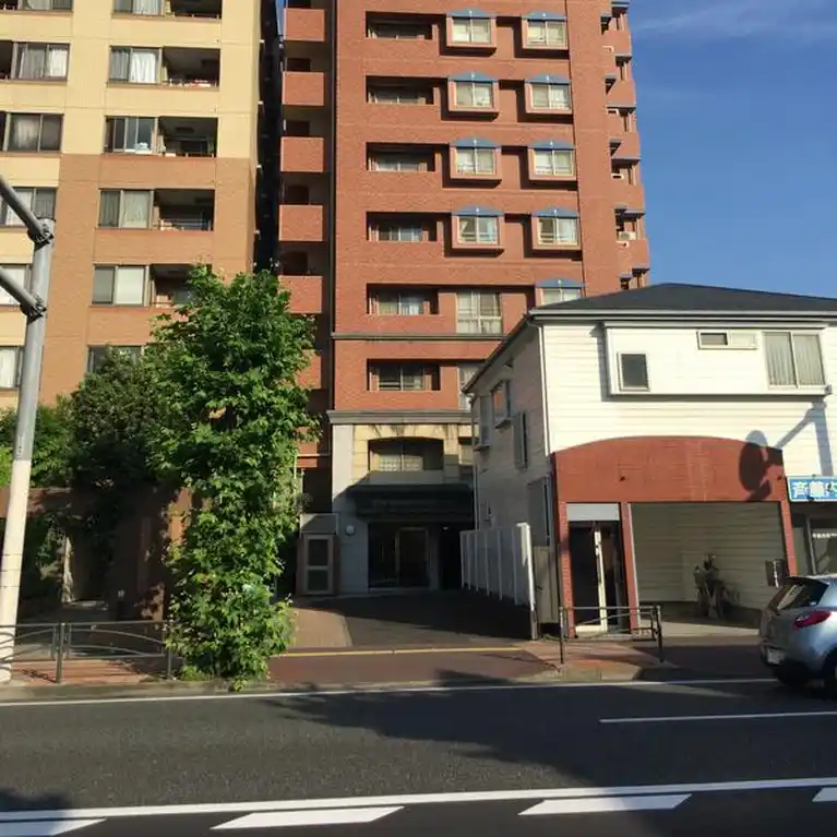 リブゼ横浜クレインポート