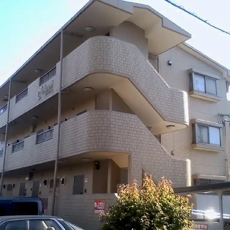 クラベール 外観