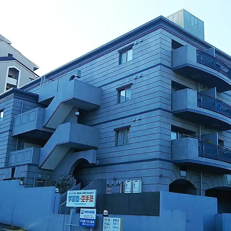 メゾンドピエール中川 外観