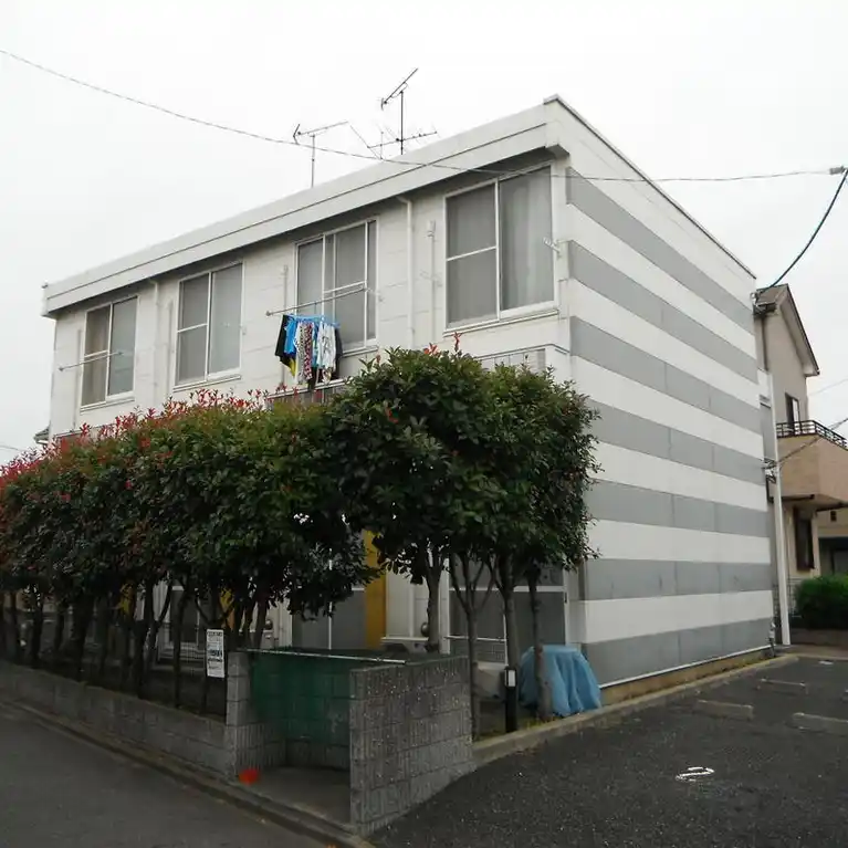 レオパレスLIFE I 外観
