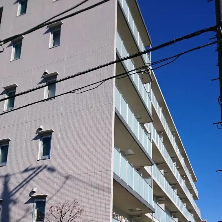グランスイート志村