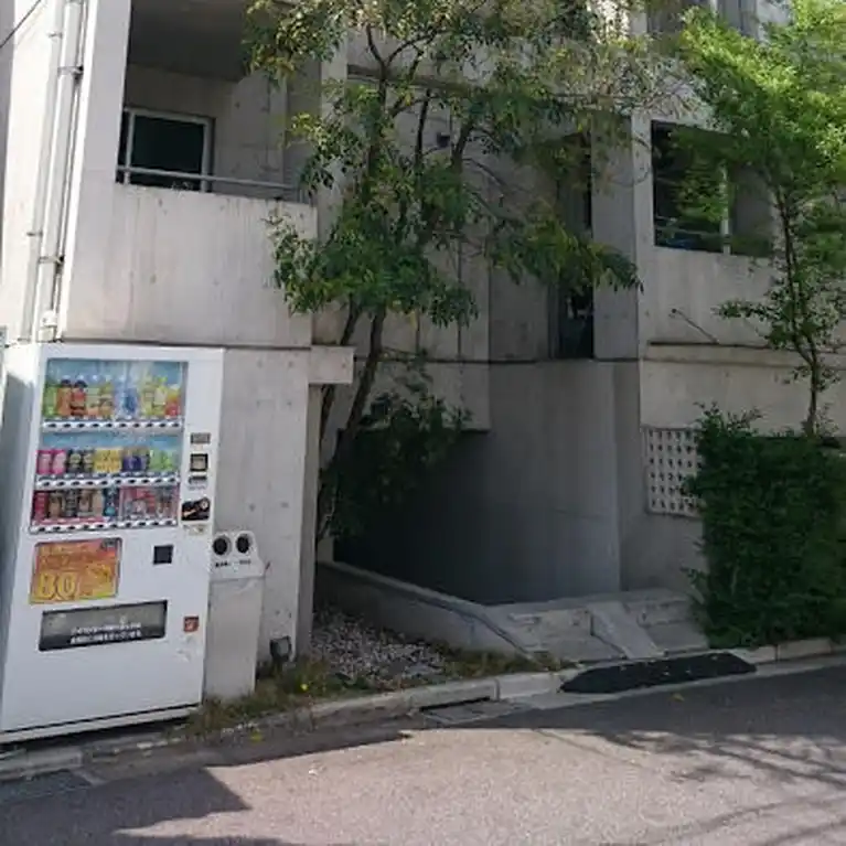 FESTINA LENTE 外観