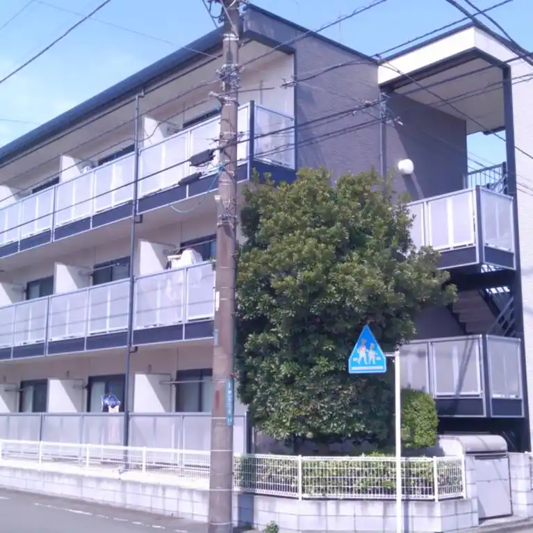 レオパレスFIII相模原 外観