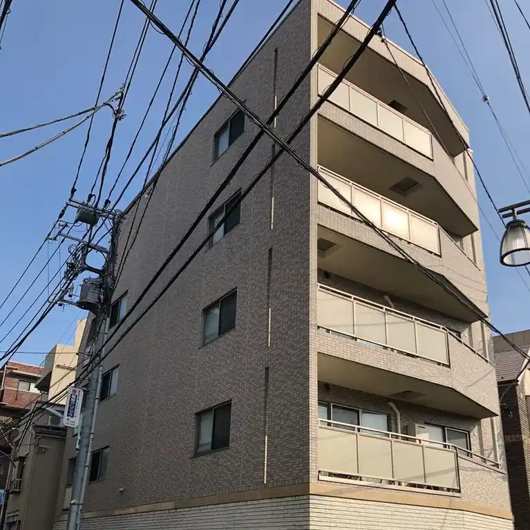 アロンスクエア