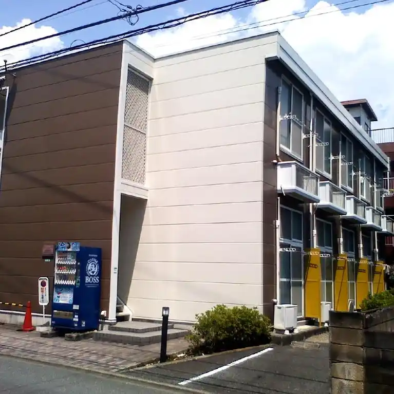 レオパレスアキヤマ 外観