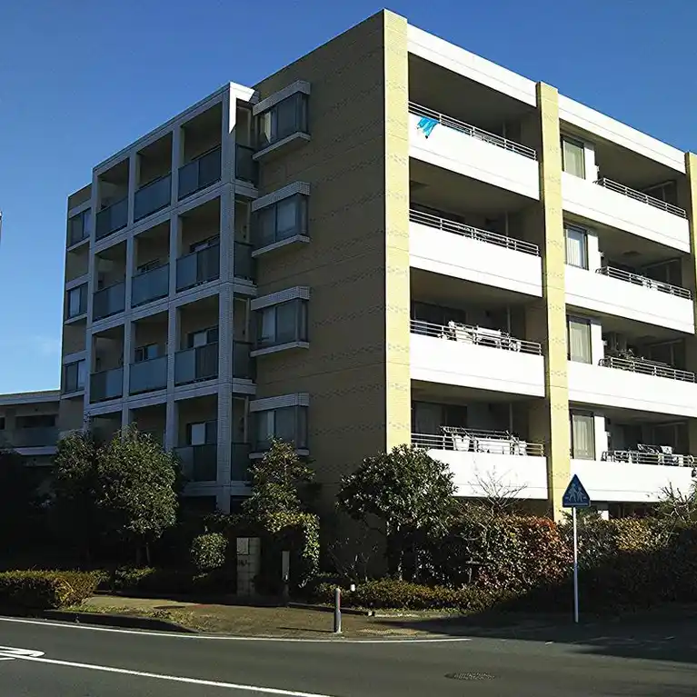 リーデンススクエアあおば山の手台五番館 外観