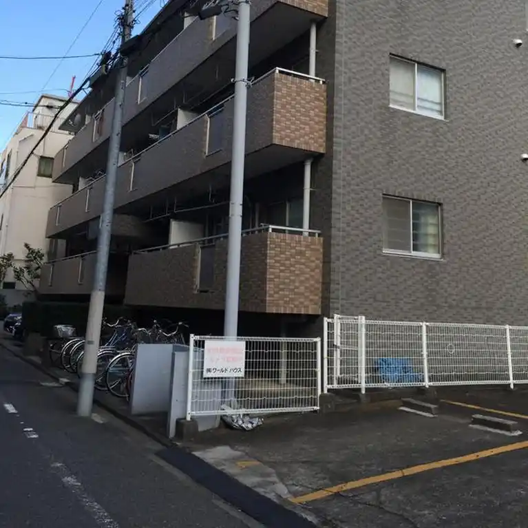 グロリアフォートレス