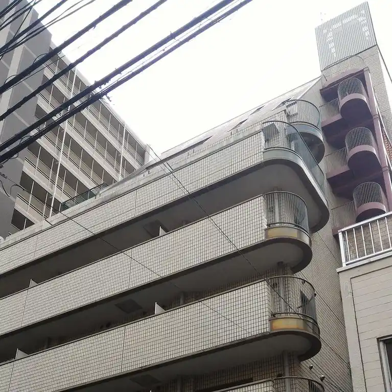 アゼリアコート 外観