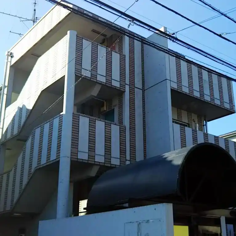 NAKA HOUSE