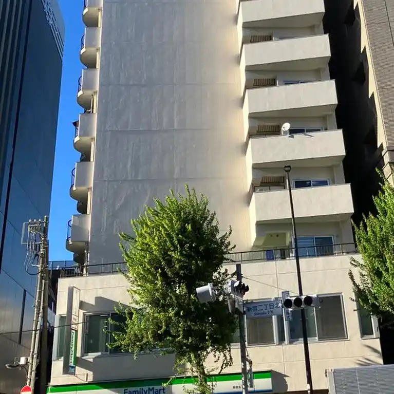 ニューライフ新宿高野ビル 外観