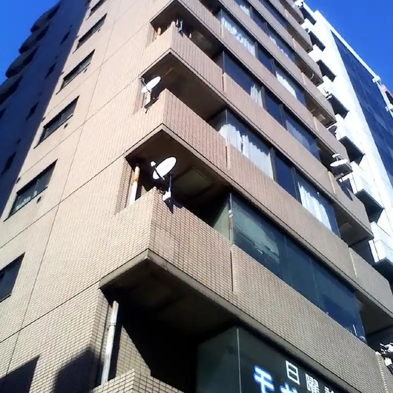 西新宿パールビル 外観