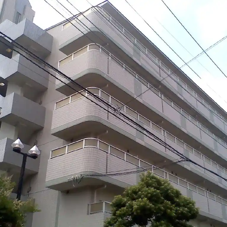 カレッジコートスズキ 外観