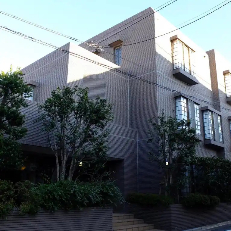 ロイヤルコート八雲 外観