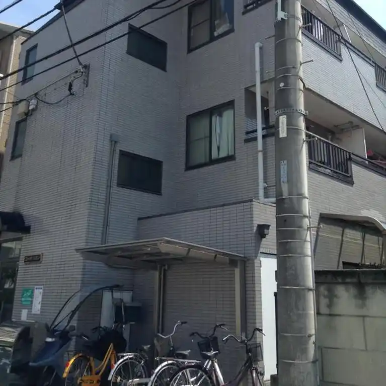 コーポリヨン 外観