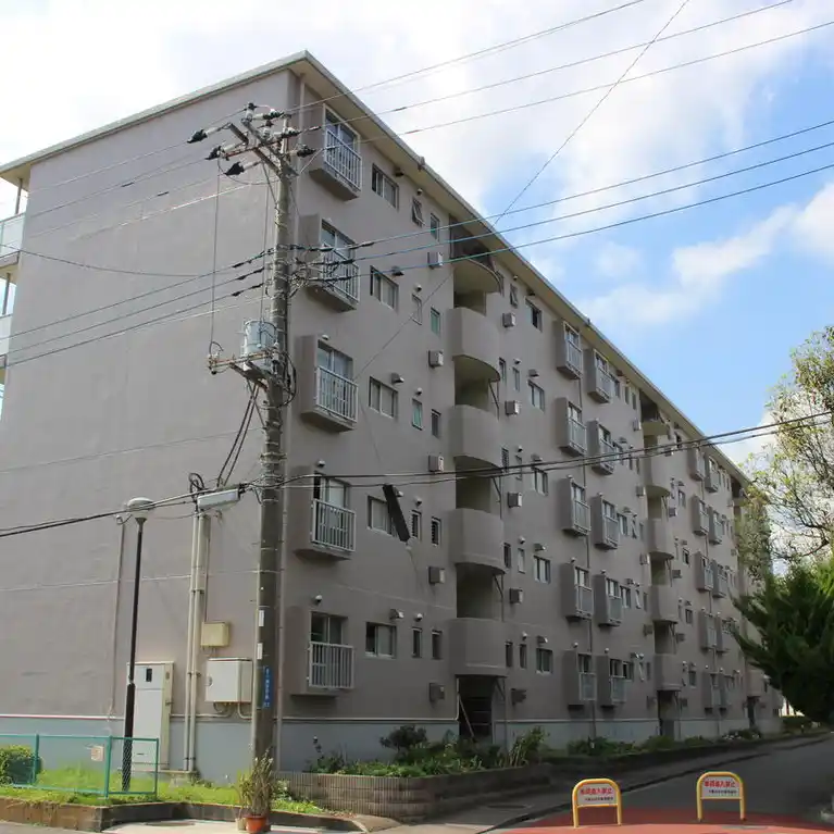 下瀬谷団地1号棟