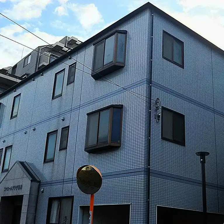 ファミールプラザ鴨居